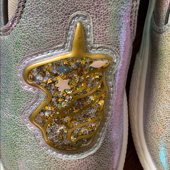 Girls silver/gold iridescent slip on shoes - Picture 2 of 4